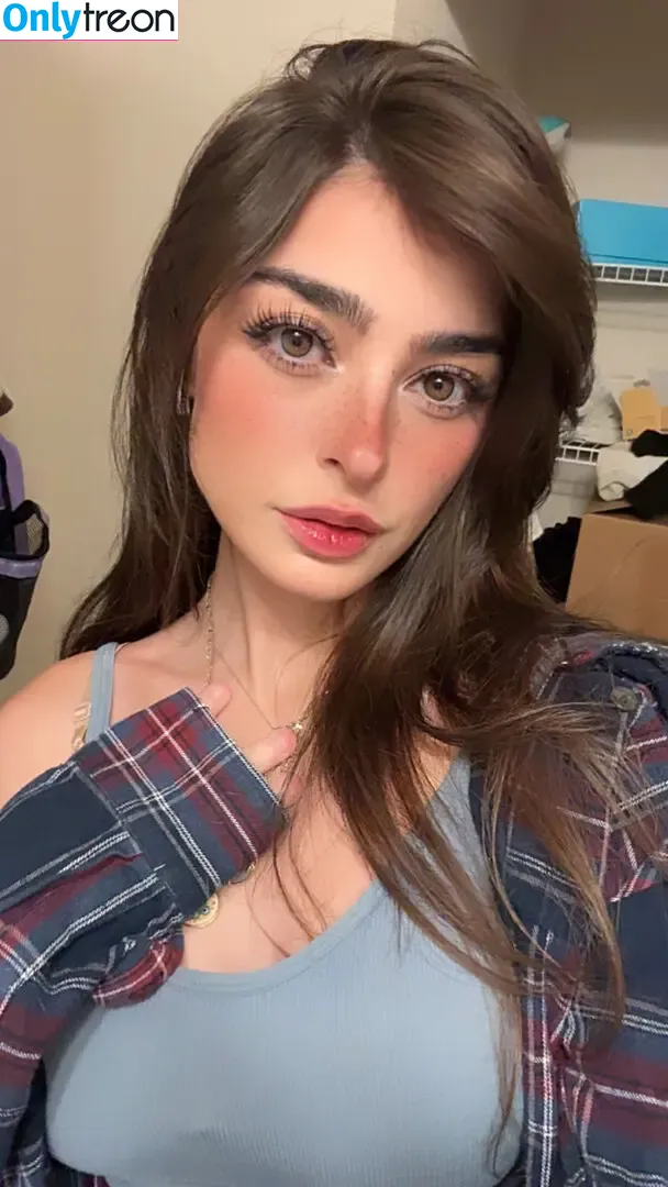 Aruuu nude photo #0951 ( / DeputyARUUU / malachitexd)