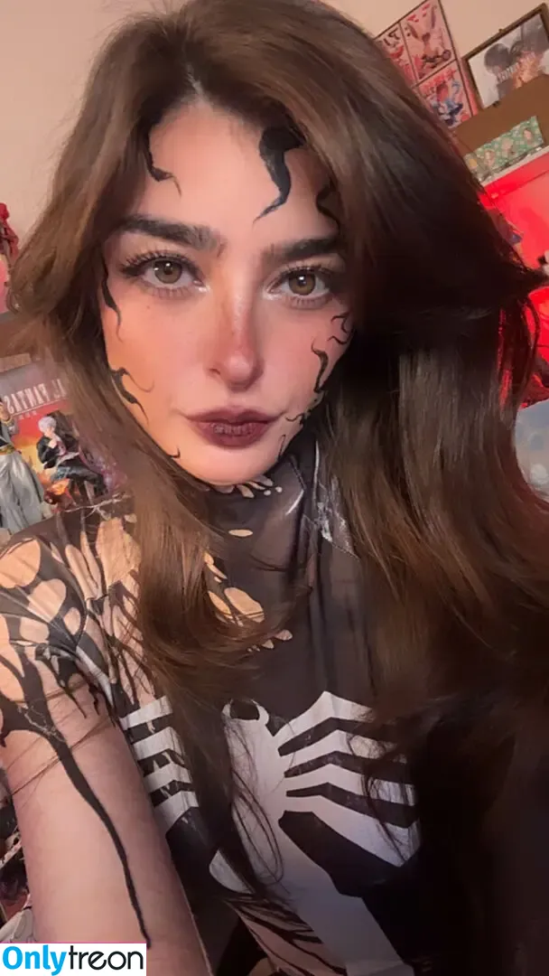 Aruuu nude photo #0969 ( / DeputyARUUU / malachitexd)