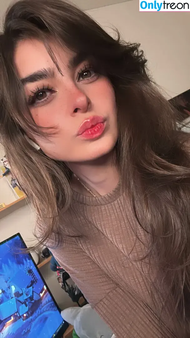 Aruuu nude photo #1053 ( / DeputyARUUU / malachitexd)