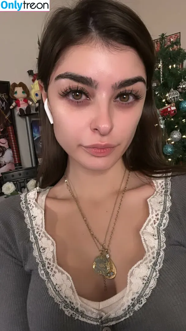 Aruuu nude photo #1093 ( / DeputyARUUU / malachitexd)