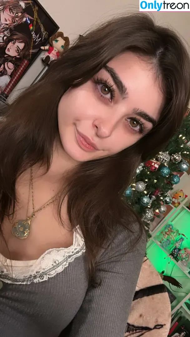 Aruuu nude photo #1094 ( / DeputyARUUU / malachitexd)