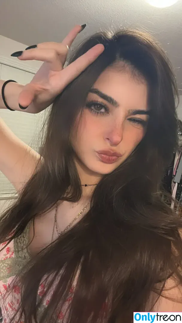 Aruuu nude photo #1214 ( / DeputyARUUU / malachitexd)