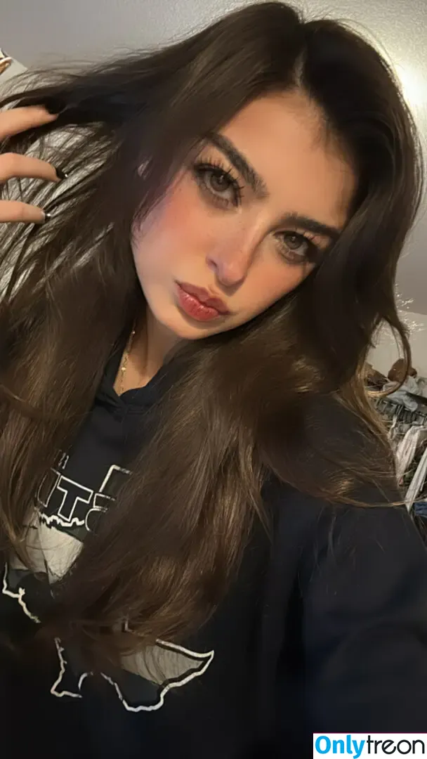 Aruuu nude photo #1249 ( / DeputyARUUU / malachitexd)