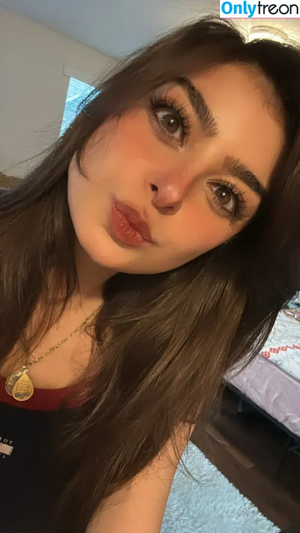 Aruuu nude photo #1254 ( / DeputyARUUU / malachitexd)
