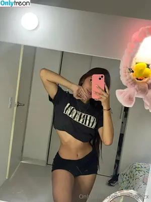 aryalopezx / aryalopezxo nude photo #0002