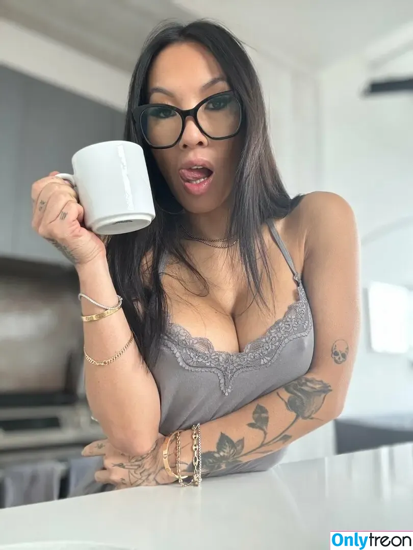 asaakirafree nude photo #0145 (ashley_asaraf)