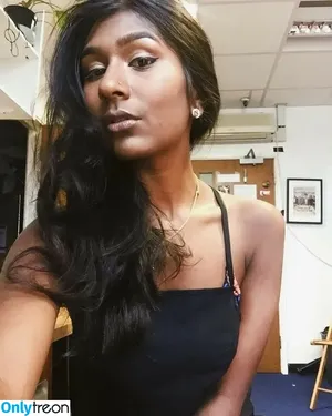 Ash Sarkar / ayocaesar nude photo #0002