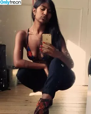 Ash Sarkar / ayocaesar nude photo #0003