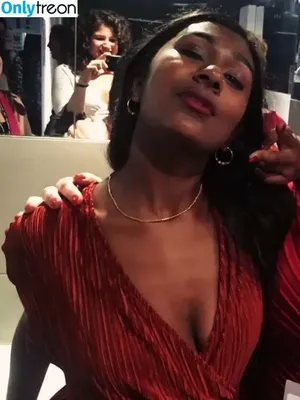 Ash Sarkar / ayocaesar nude photo #0021