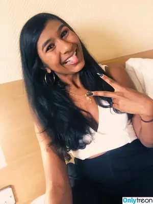 Ash Sarkar / ayocaesar nude photo #0050