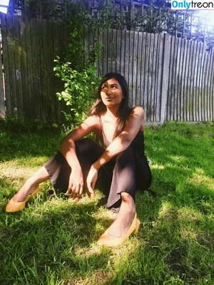 Ash Sarkar / ayocaesar nude photo #0059