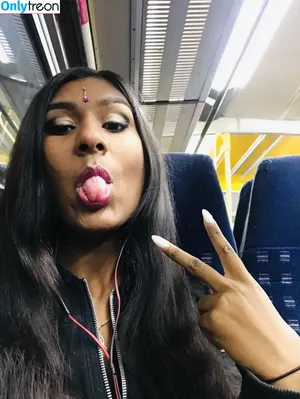 Ash Sarkar / ayocaesar nude photo #0078