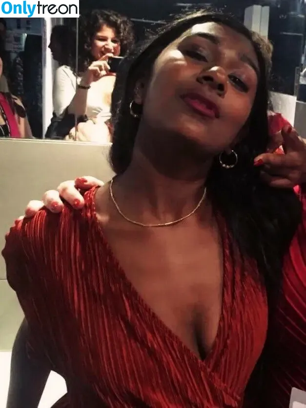 Ash Sarkar nude photo #0021 (ayocaesar)