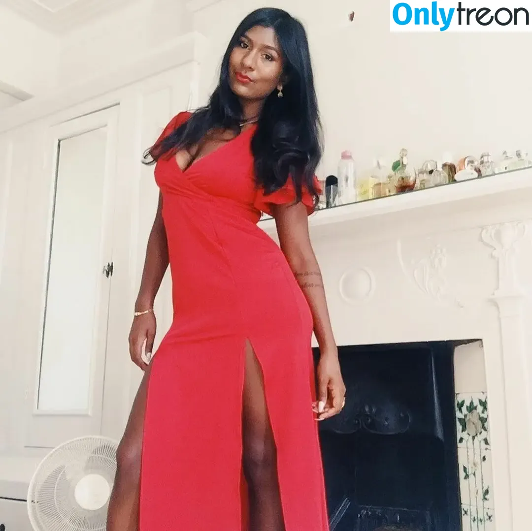 Ash Sarkar nude photo #0030 (ayocaesar)