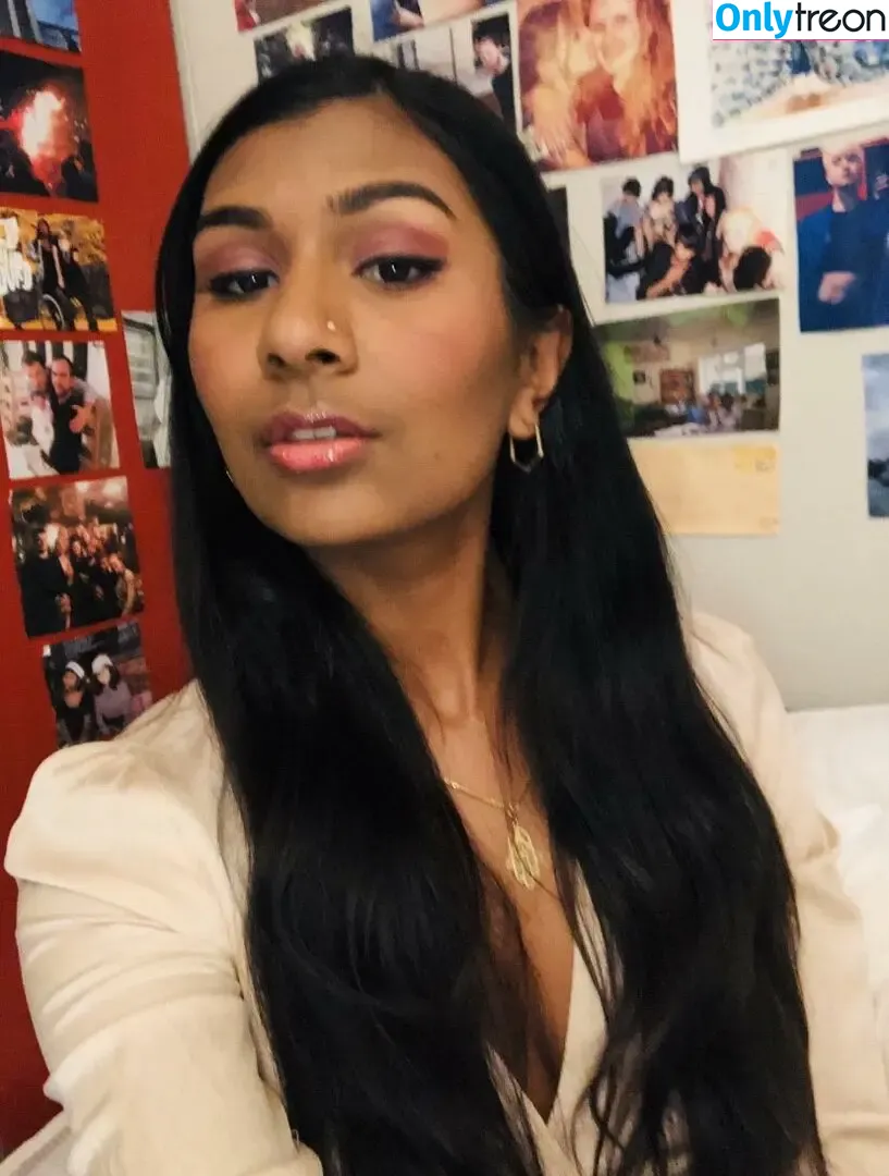 Ash Sarkar nude photo #0034 (ayocaesar)