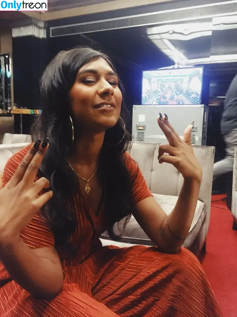 Ash Sarkar nude photo #0060 (ayocaesar)