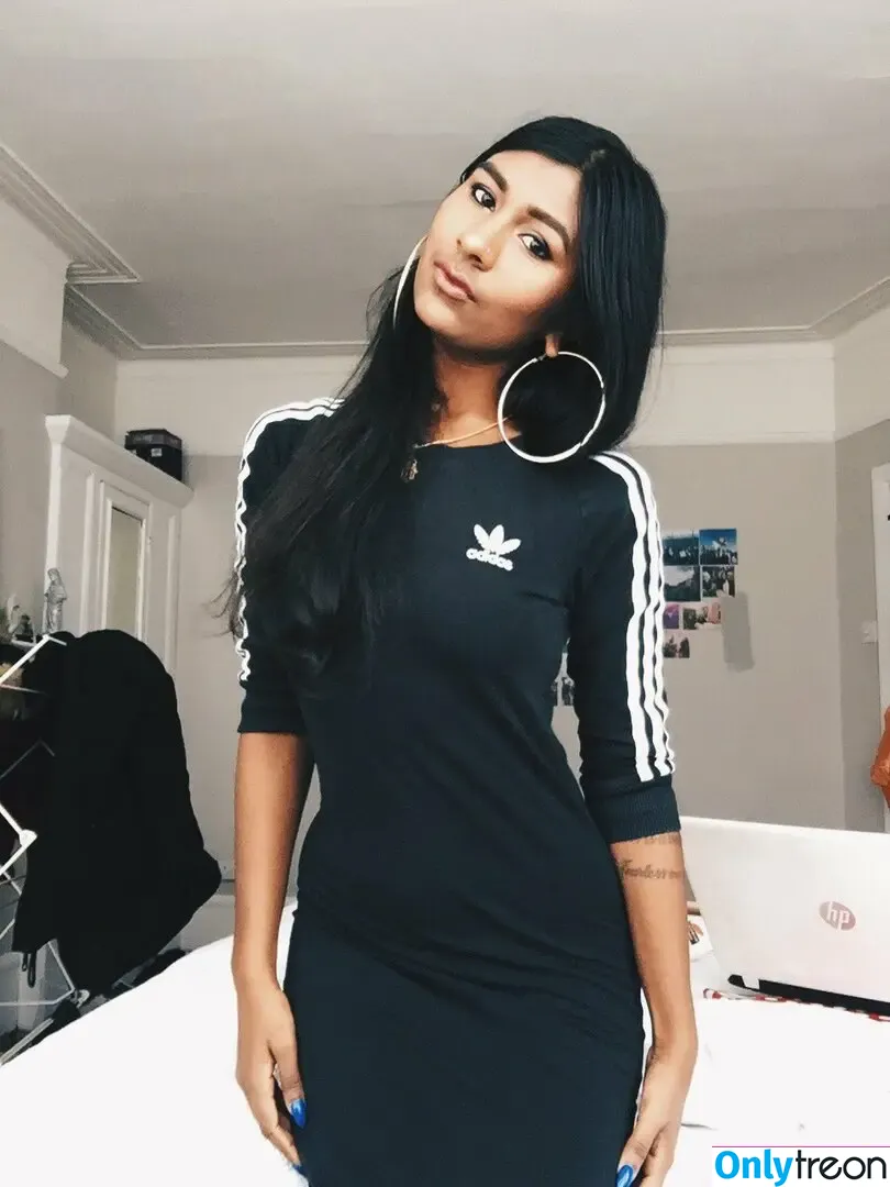 Ash Sarkar nude photo #0069 (ayocaesar)