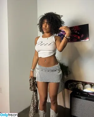ashabivinss / ashafucks / ashawrld / fleivinha nude photo #0012