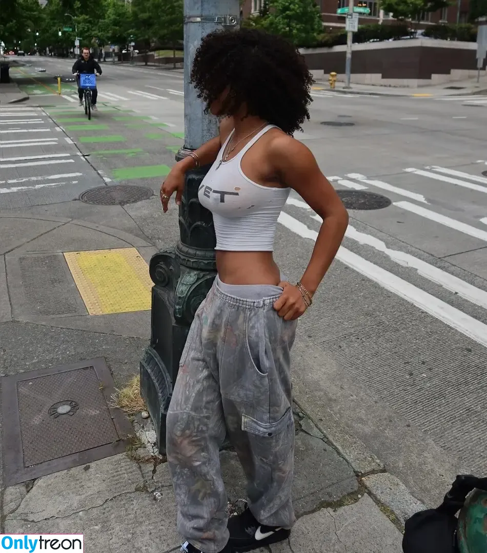 ashabivinss nude photo #0011 (ashafucks / ashawrld / fleivinha)
