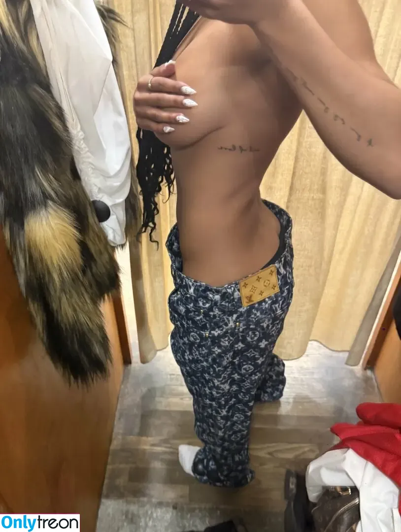 ashabivinss nude photo #0047 (ashafucks / ashawrld / fleivinha)