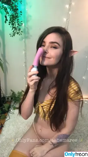 ashemaree / AsheMareexoxo / kittenisodd nude photo #0126