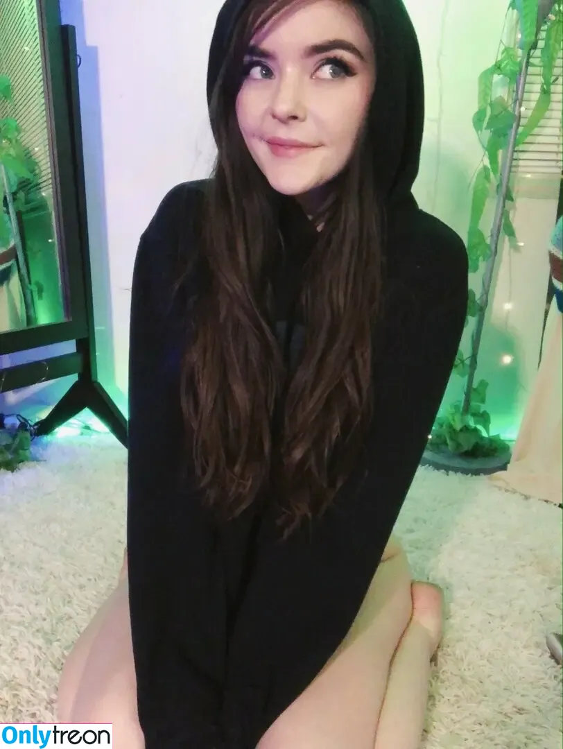 ashemaree nude photo #0434 (AsheMareexoxo / kittenisodd)