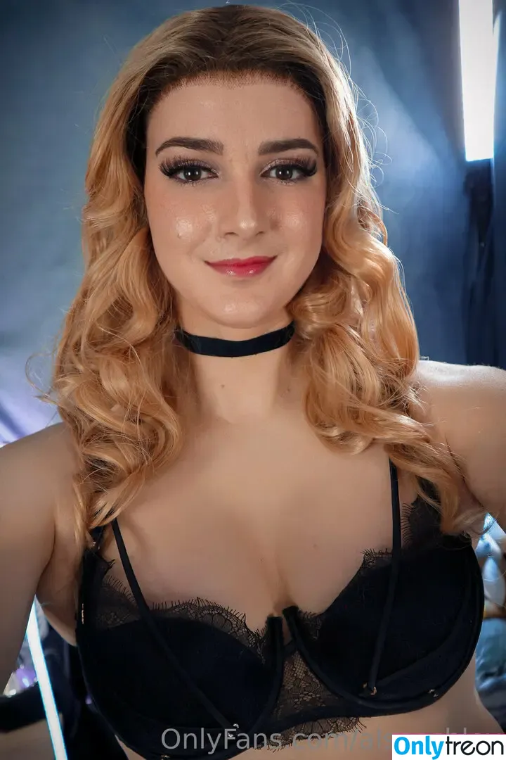 Ashley Barron nude photo #0121 (AlsoAshley / alsoashleyb)