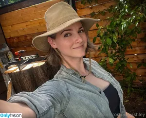 Ashley Barron / AlsoAshley / alsoashleyb nude photo #1840