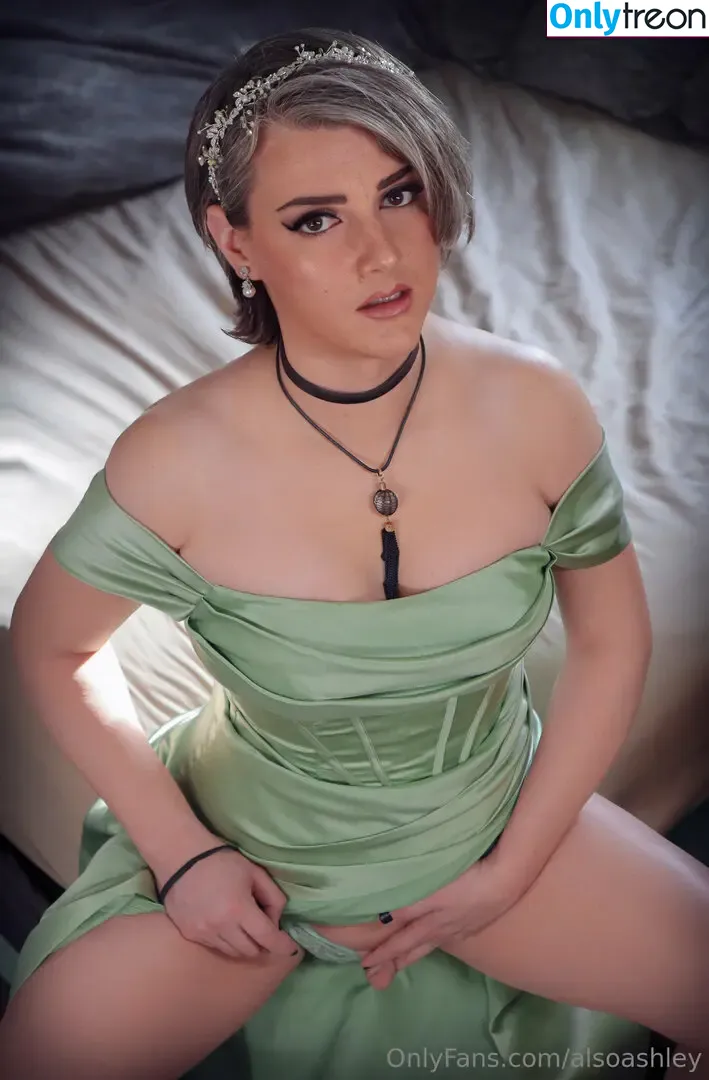 Ashley Barron nude photo #1208 (AlsoAshley / alsoashleyb)