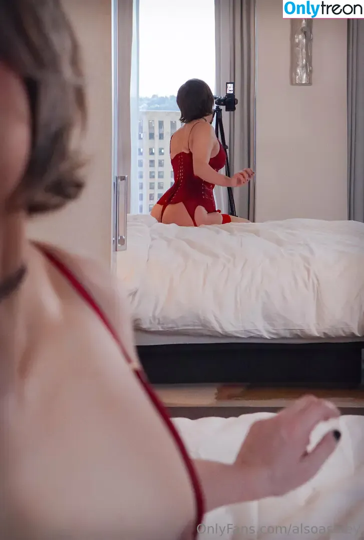 Ashley Barron nude photo #1352 (AlsoAshley / alsoashleyb)