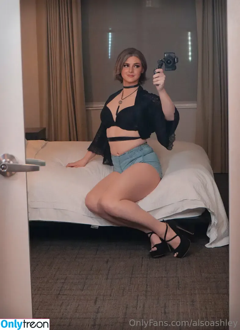 Ashley Barron nude photo #1646 (AlsoAshley / alsoashleyb)