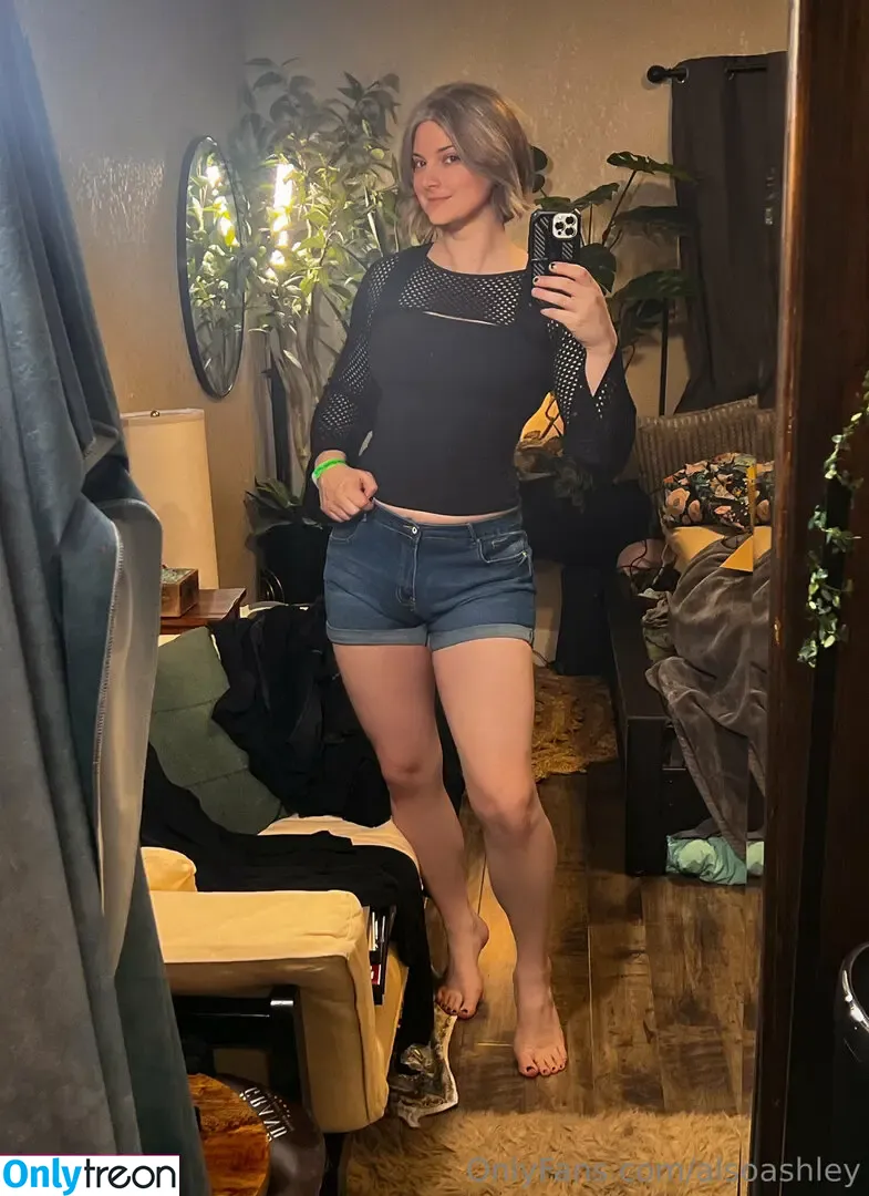 Ashley Barron nude photo #1749 (AlsoAshley / alsoashleyb)