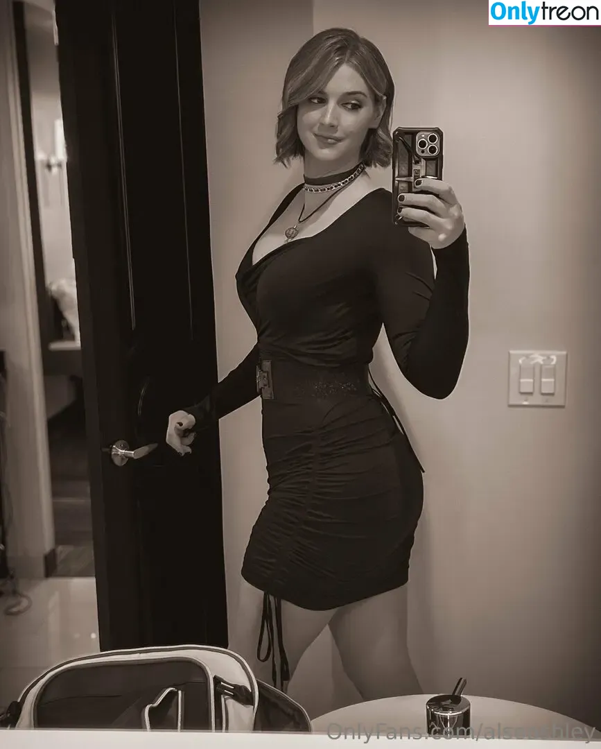 Ashley Barron nude photo #1922 (AlsoAshley / alsoashleyb)