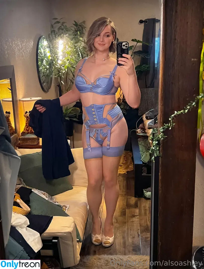 Ashley Barron nude photo #1953 (AlsoAshley / alsoashleyb)
