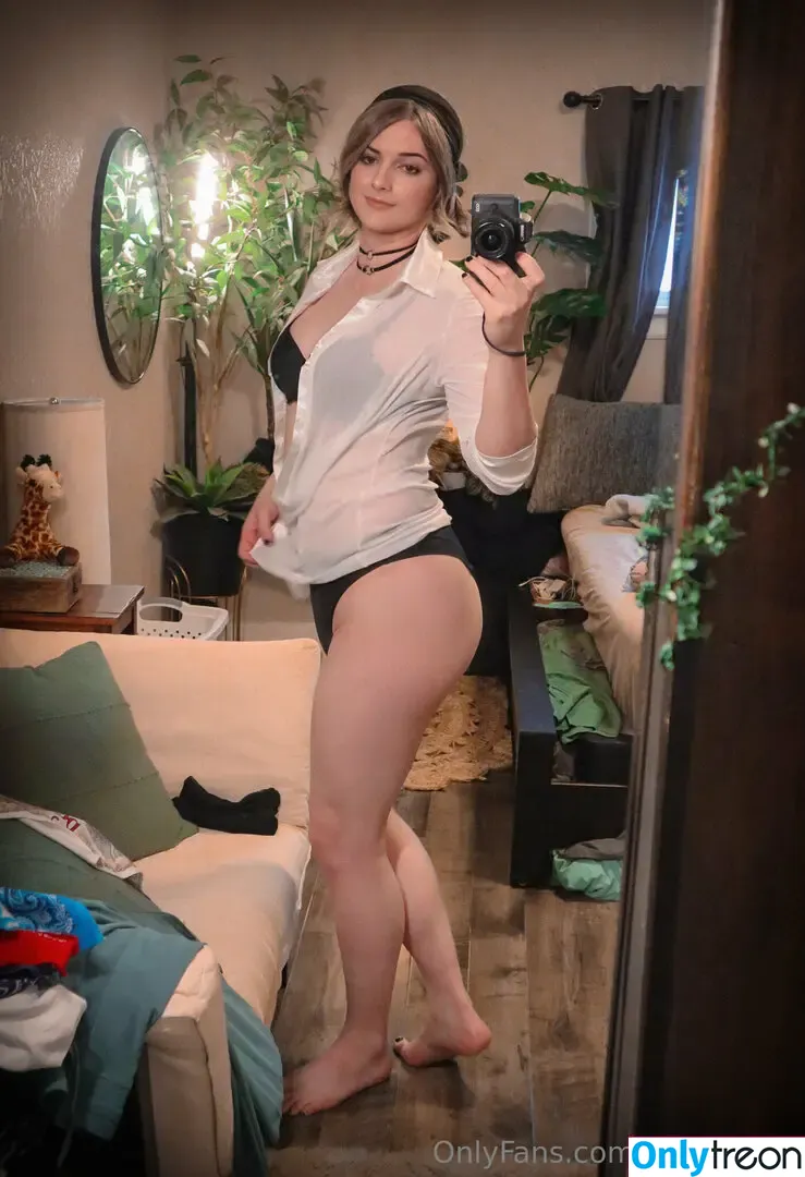Ashley Barron nude photo #1972 (AlsoAshley / alsoashleyb)