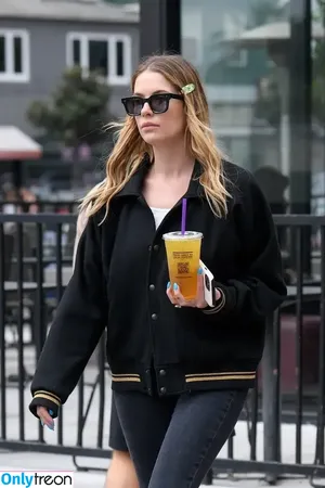 Ashley Benson / AshBenzo / ashley_benson1 / ashleybenson nude photo #0832