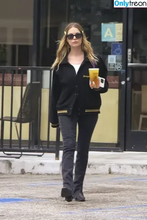 Ashley Benson / AshBenzo / ashley_benson1 / ashleybenson nude photo #0835