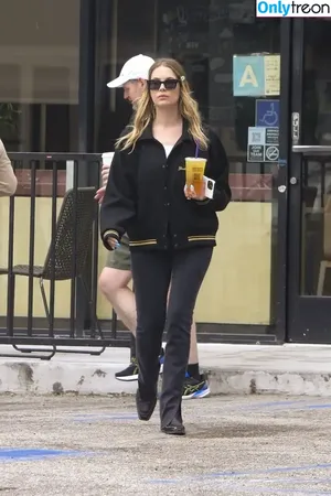 Ashley Benson / AshBenzo / ashley_benson1 / ashleybenson nude photo #0840