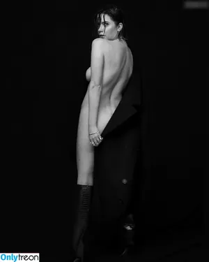 Ashley Benson / AshBenzo / ashley_benson1 / ashleybenson nude photo #0894