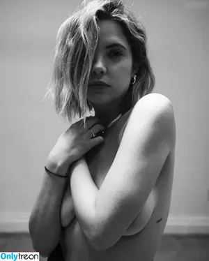Ashley Benson / AshBenzo / ashley_benson1 / ashleybenson nude photo #0895