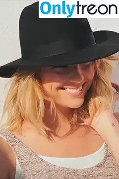 Ashley Benson nude photo #0768 (AshBenzo / ashley_benson1 / ashleybenson)