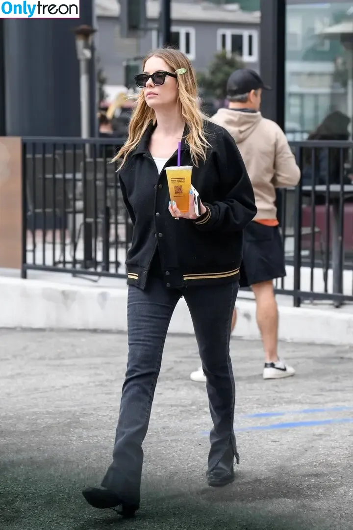 Ashley Benson nude photo #0833 (AshBenzo / ashley_benson1 / ashleybenson)