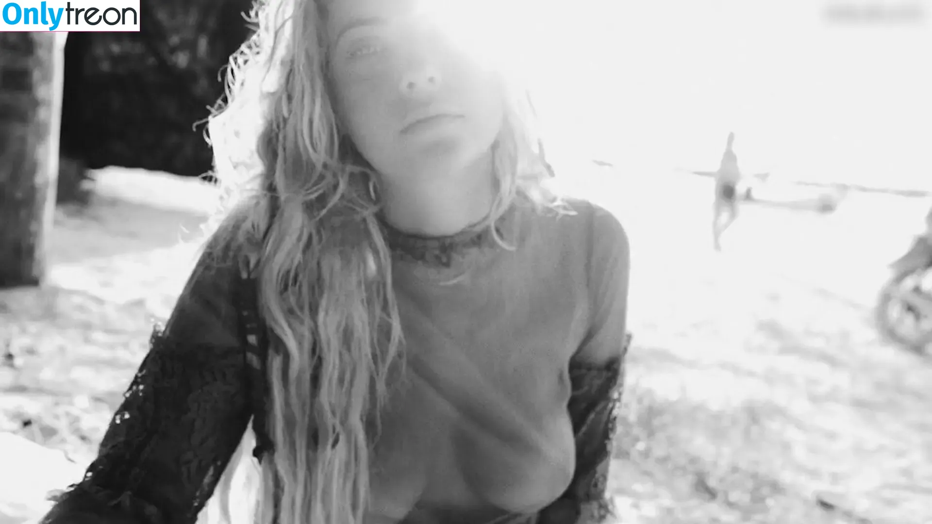 Ashley Benson nude photo #0879 (AshBenzo / ashley_benson1 / ashleybenson)