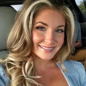 Ashley_Bridges / ashleylietzanbridges / emilybridgesfitness nude photo #0125