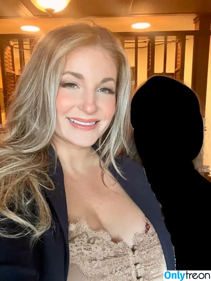 Ashley_Bridges nude photo #0024 (ashleylietzanbridges / emilybridgesfitness)