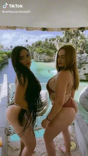Ashley Carolina / Ashleyfox2122 / ashleycarolina / ashleylatinaa2 nude photo #0110
