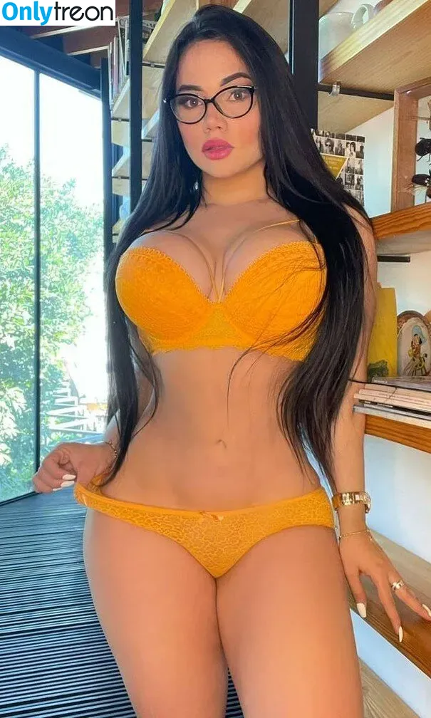 Ashley Carolina nude photo #0292 (Ashleyfox2122 / ashleycarolina / ashleylatinaa2)