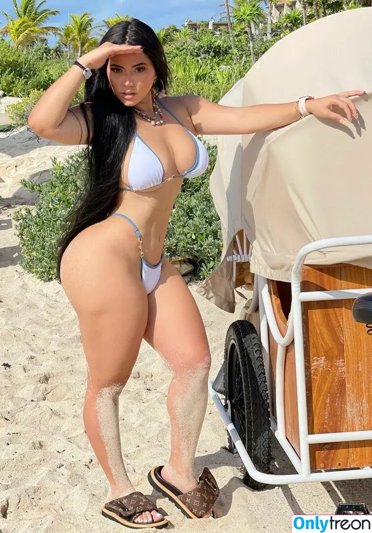 Ashley Carolina nude photo #0310 (Ashleyfox2122 / ashleycarolina / ashleylatinaa2)