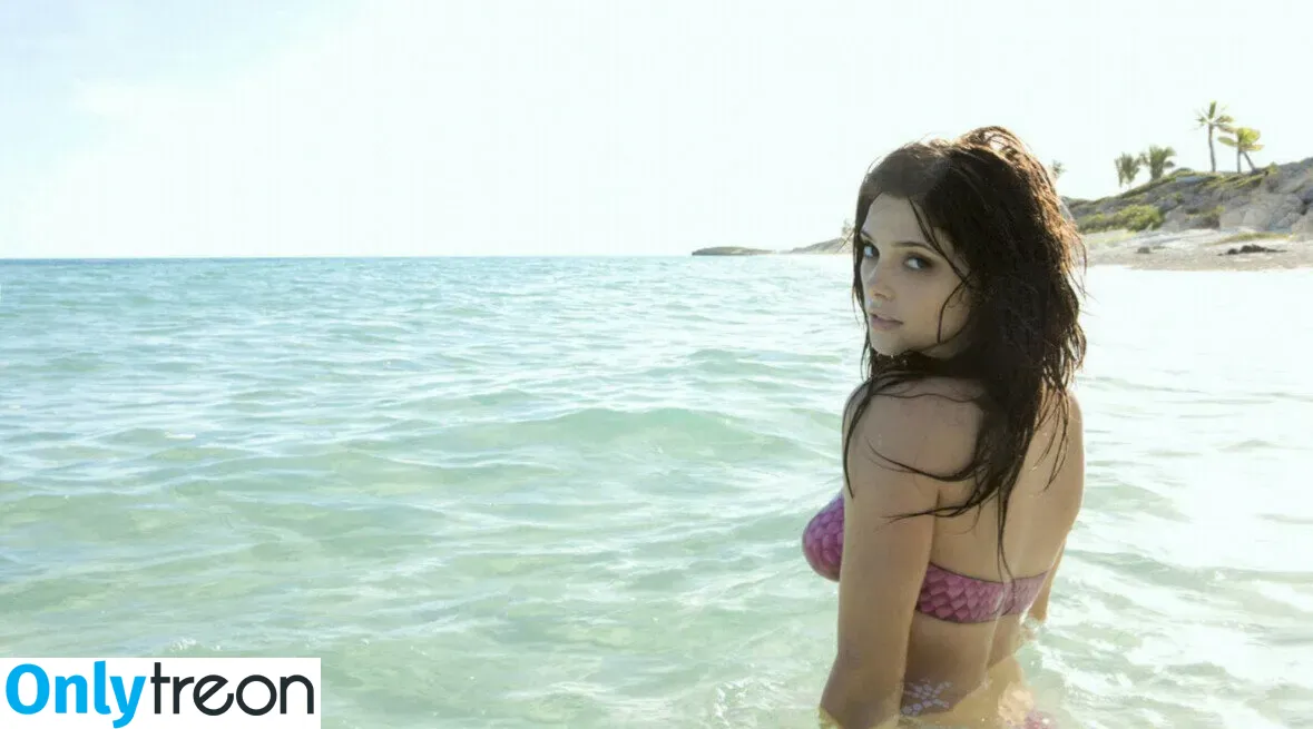Ashley Greene nude photo #0083 (ashgreeny / ashleygreene)