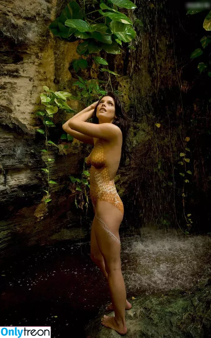 Ashley Greene nude photo #0336 (ashgreeny / ashleygreene)